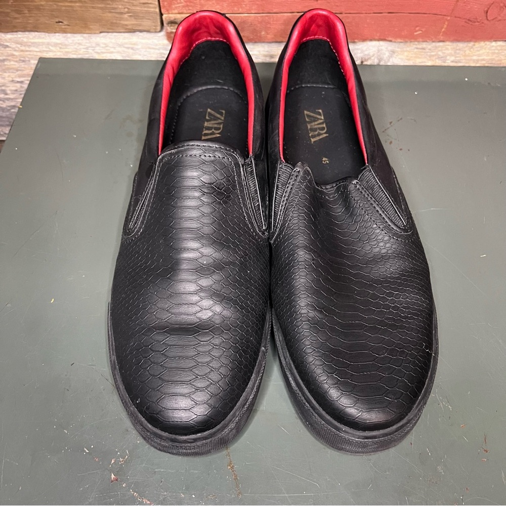 Men’s Zara dressy runners